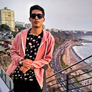 Meet your Posher, Daniel